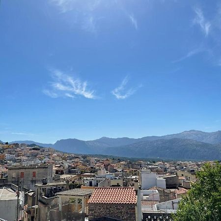 Apartament Casa Vacanze Sa Piazza Dorgali Zewnętrze zdjęcie