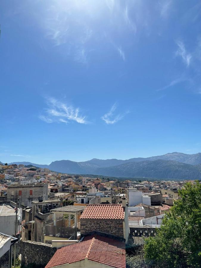 Apartament Casa Vacanze Sa Piazza Dorgali Zewnętrze zdjęcie